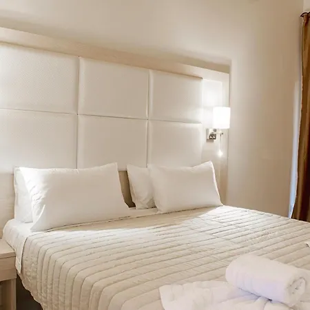 Saint George Garden Hotel *